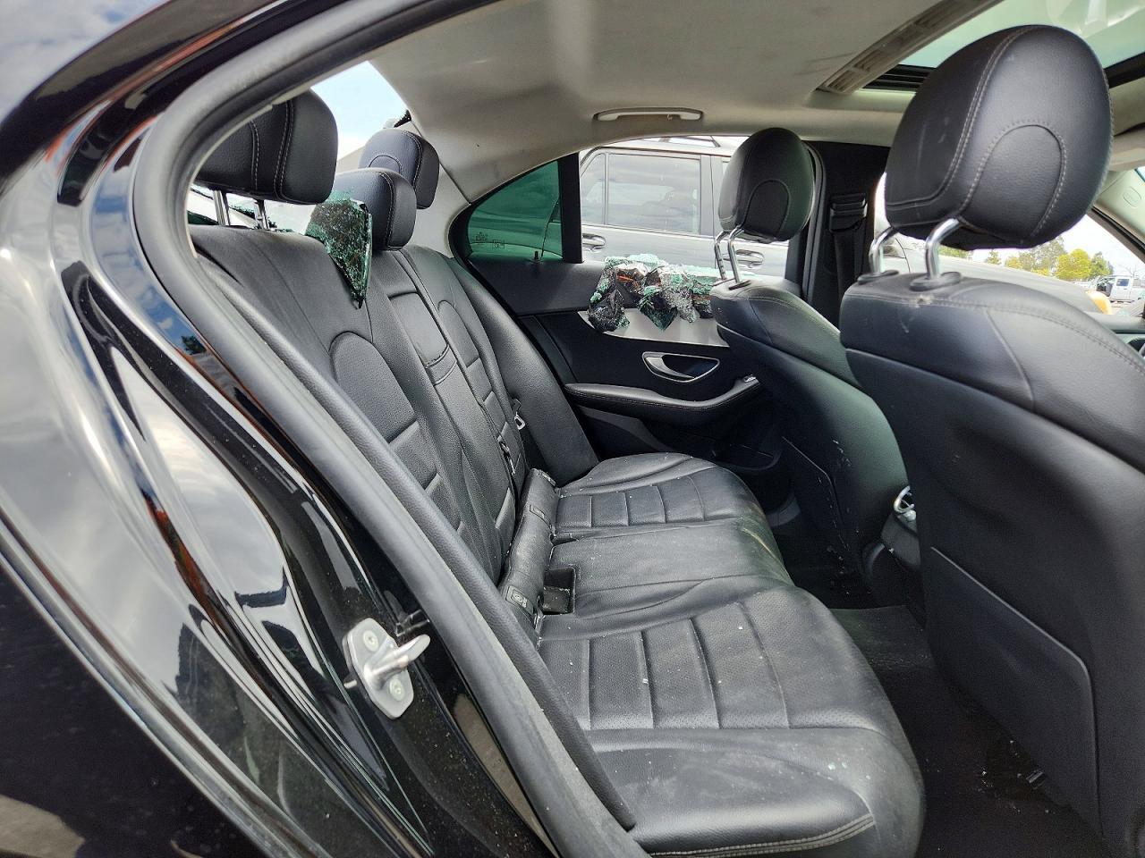 2020 Mercedes-Benz C 300 - zdjęcie 10
