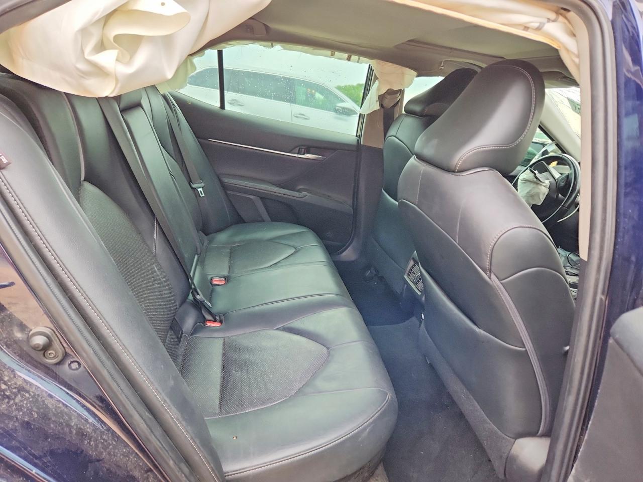 2021 Toyota Camry Xse - zdjęcie 10