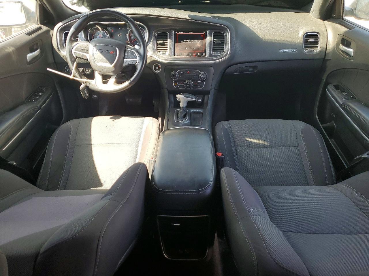 2017 Dodge Charger R - zdjęcie 8