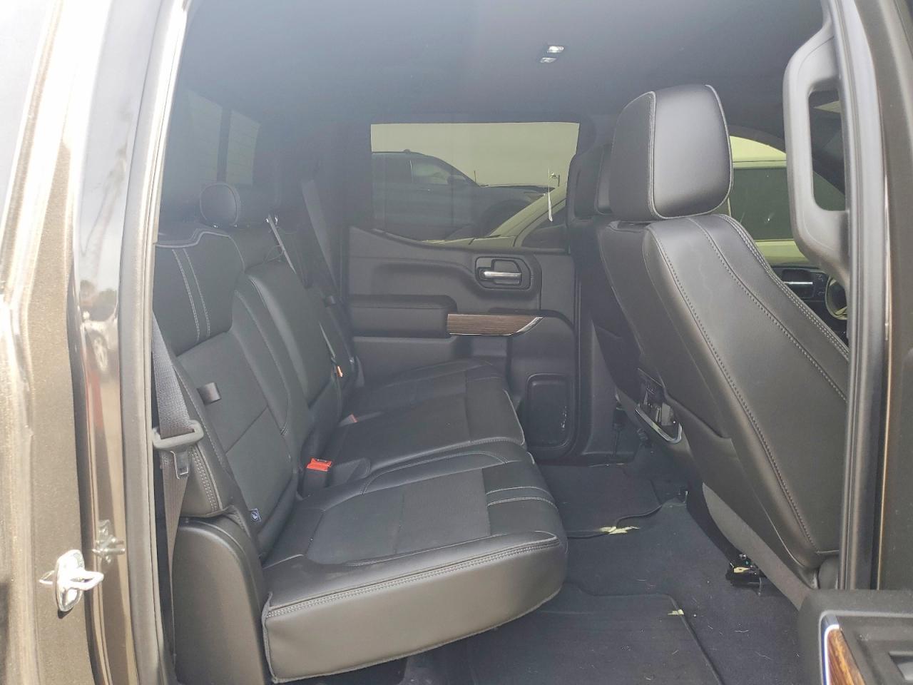 2021 Chevrolet Silverado K1500 High Country - zdjęcie 10