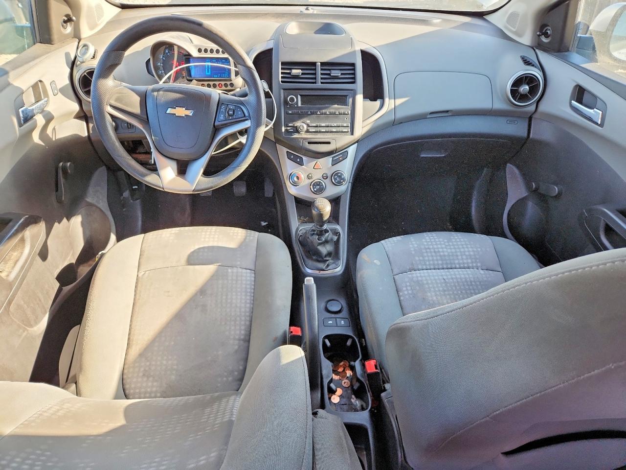 2014 Chevrolet Sonic Ls - zdjęcie 8