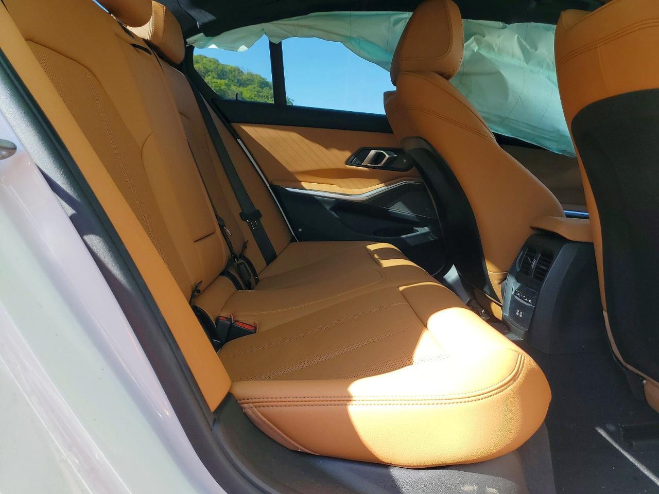 2026 BMW 330Xi - zdjęcie 10