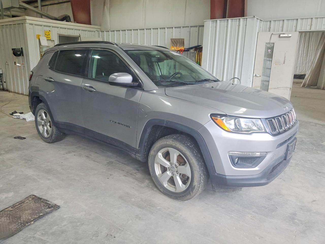 2019 Jeep Compass Latitude - zdjęcie 4