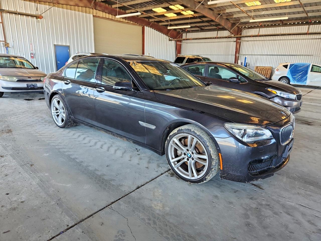 2013 BMW 750 I - zdjęcie 4