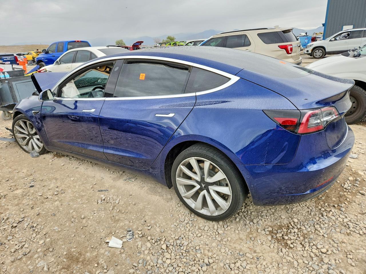 2018 Tesla Model 3 - zdjęcie 2