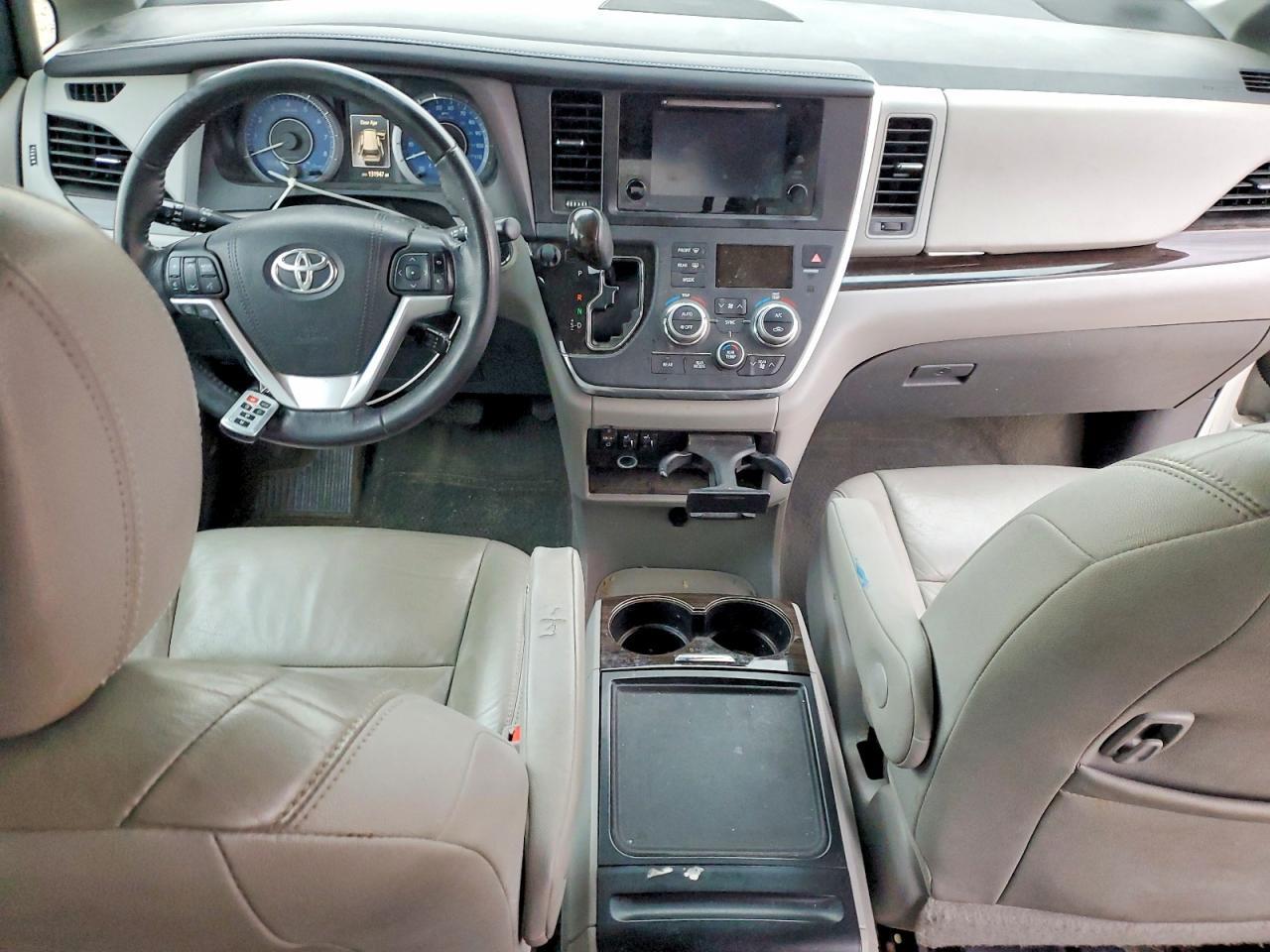 2015 Toyota Sienna Xle 8-Passenger - zdjęcie 8