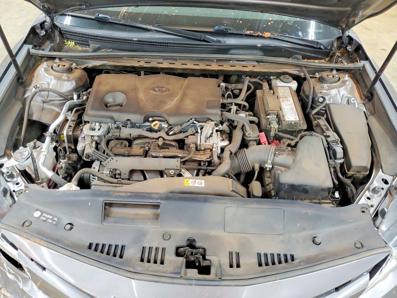 2020 Toyota Camry Le - zdjęcie 11