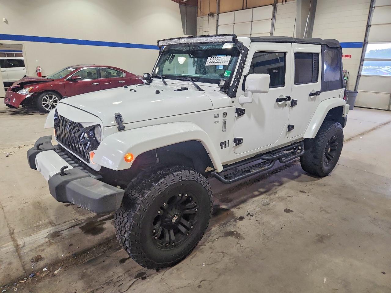 2014 Jeep Wrangler Unlimited Sahara - zdjęcie główne