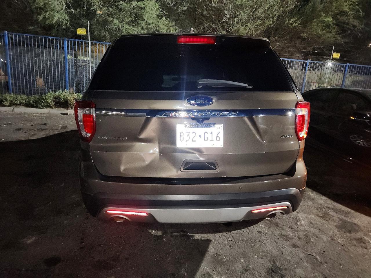 2016 Ford Explorer Limited - zdjęcie 6