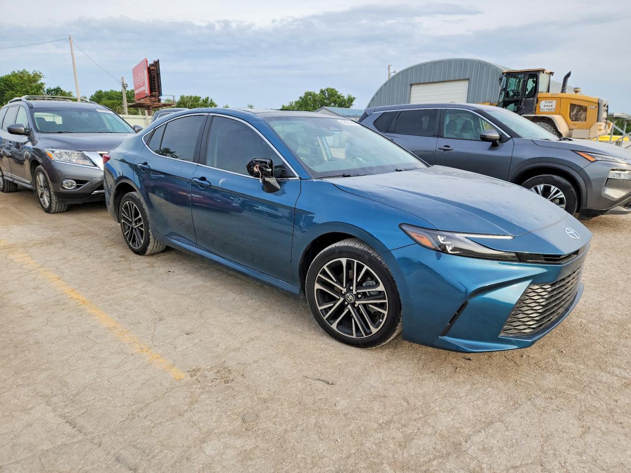 2025 Toyota Camry Xle - zdjęcie 4