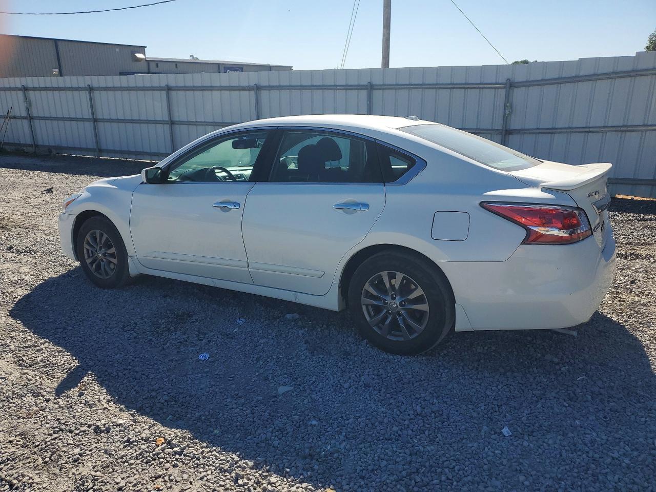 2015 Nissan Altima 2.5 S - zdjęcie 2