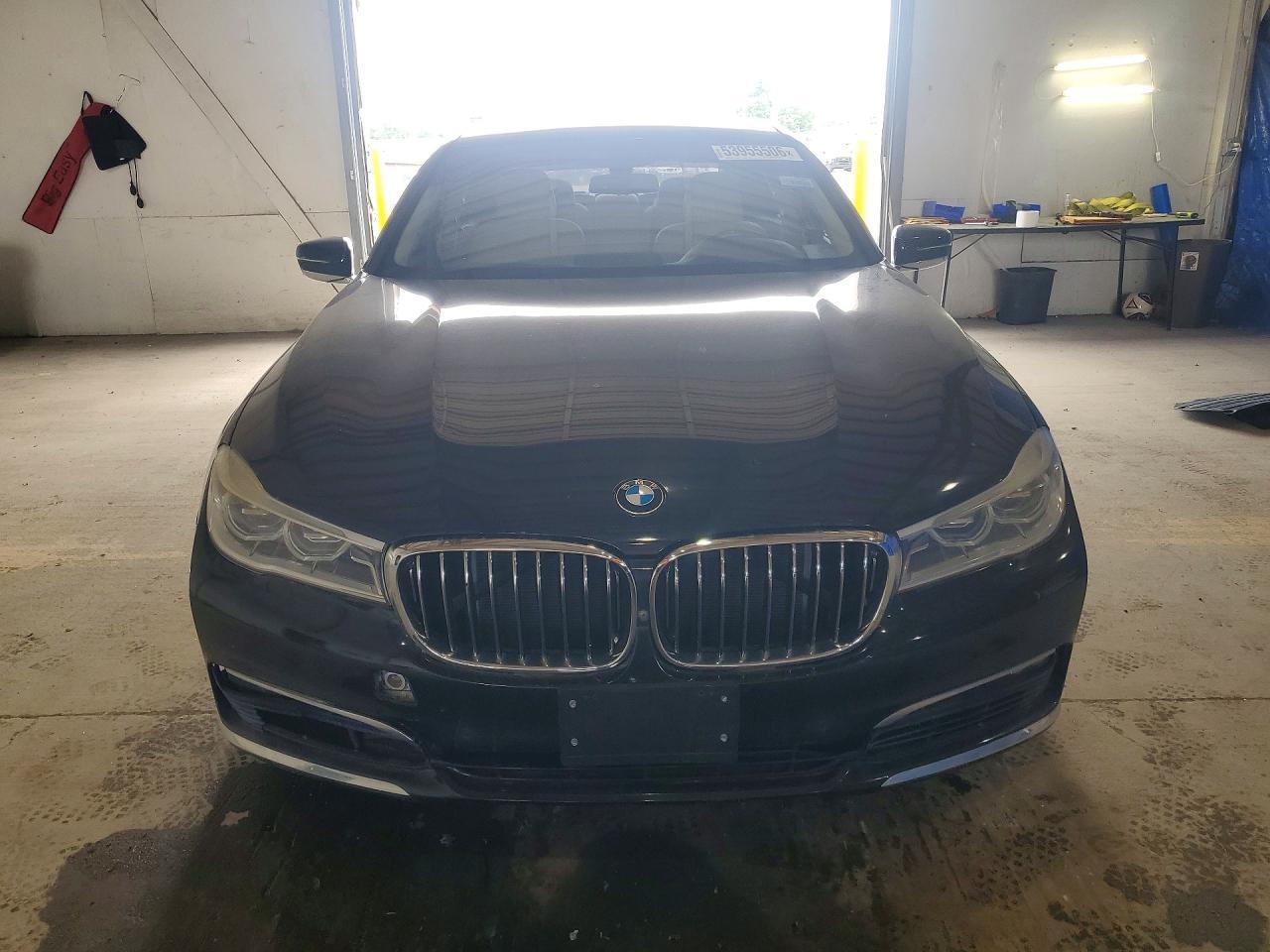 2016 BMW 750 I - zdjęcie 5