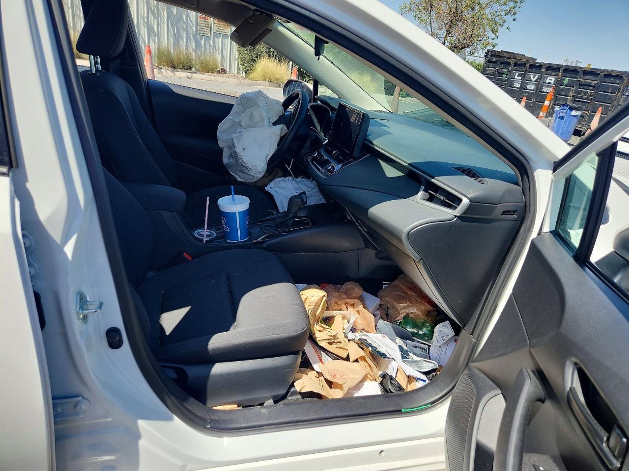 2024 Toyota Corolla Le - zdjęcie 13