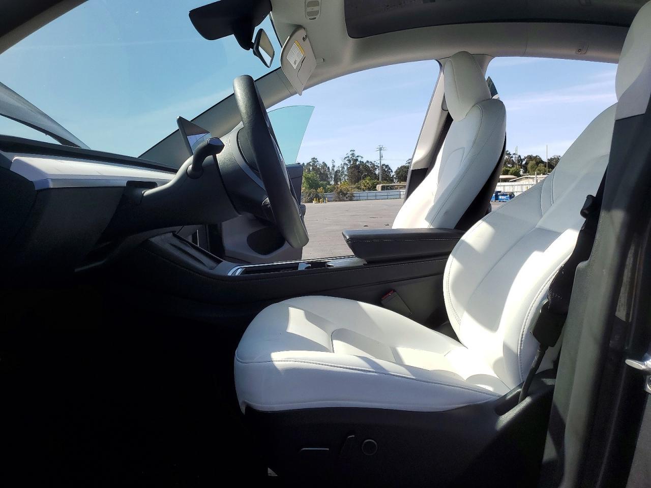 2023 Tesla Model Y - zdjęcie 7