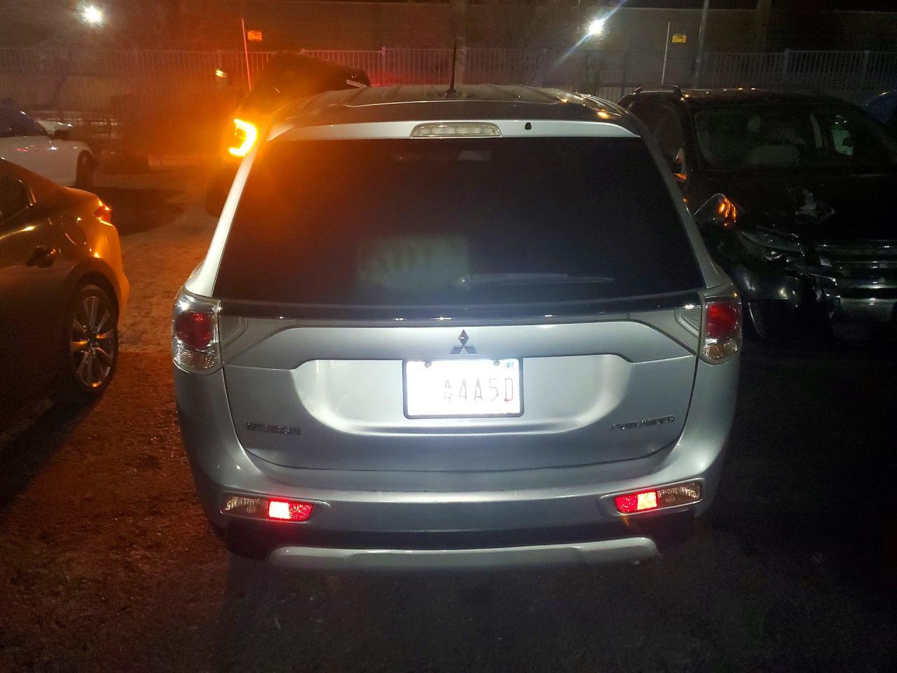 2015 Mitsubishi Outlander Es - zdjęcie 6