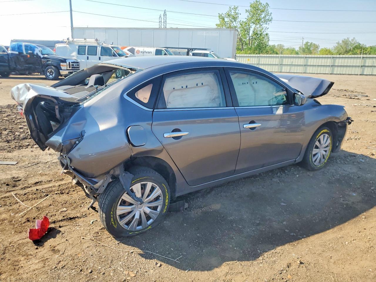 2019 Nissan Sentra S - zdjęcie 3