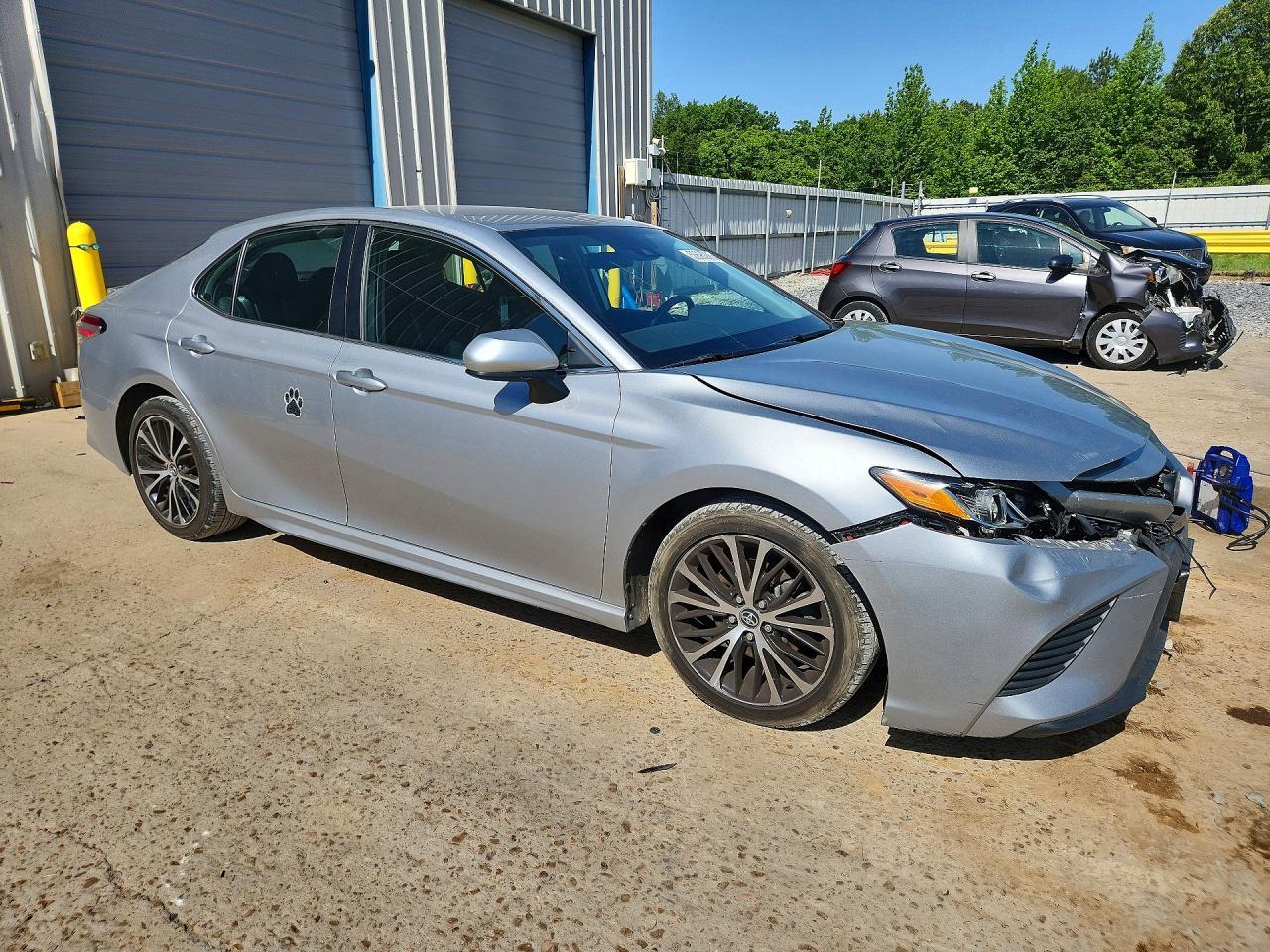 2020 Toyota Camry Se - zdjęcie 4