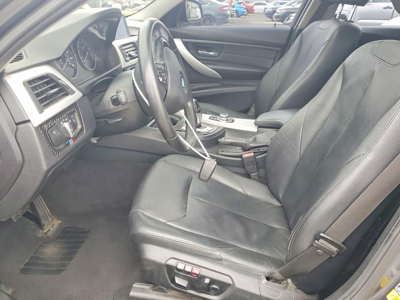 2013 BMW 328 I - zdjęcie 7