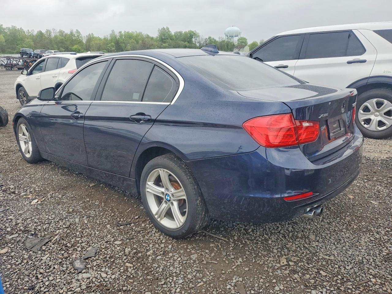 2015 BMW Seria 3 328i - zdjęcie 2