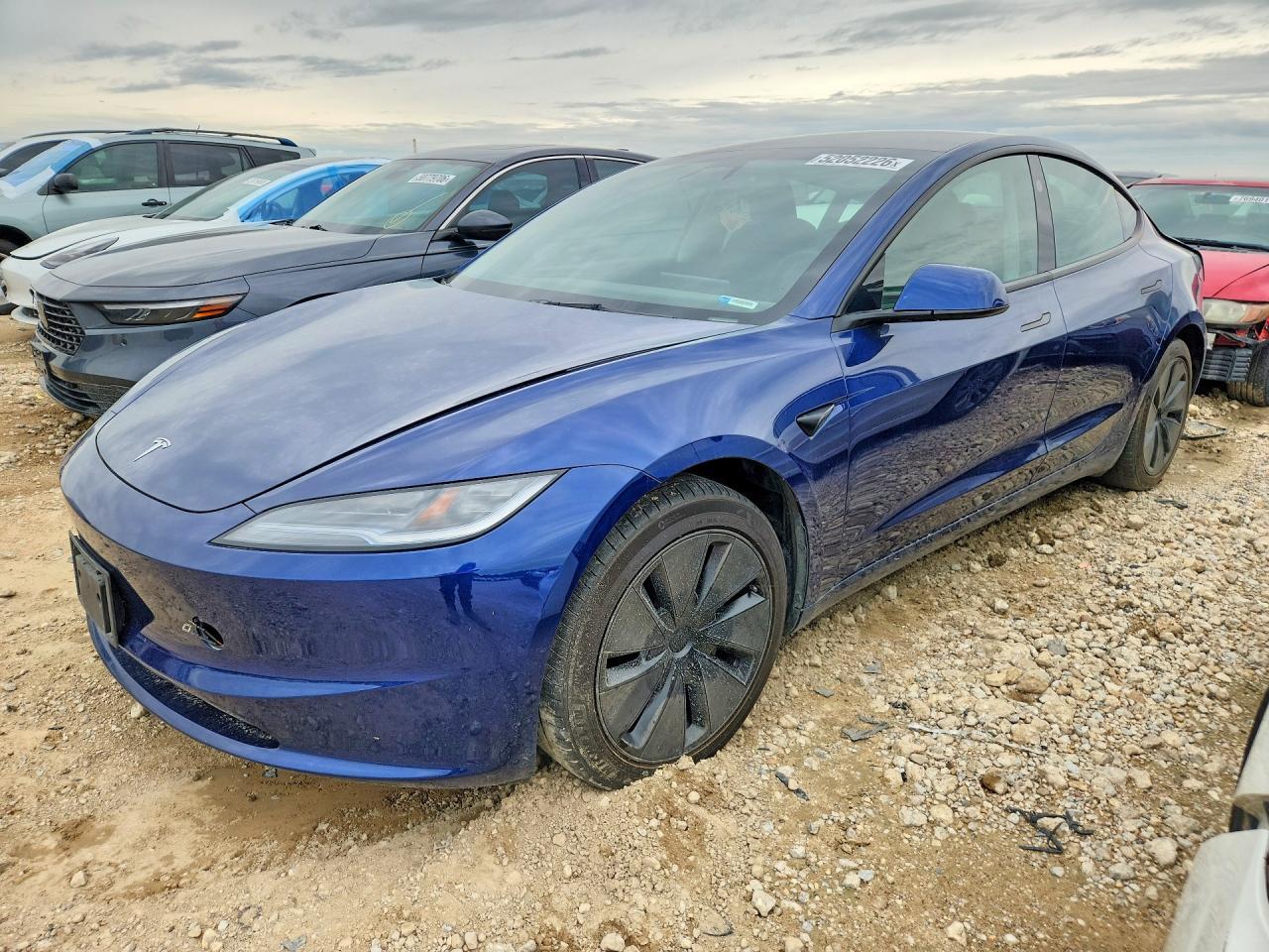 2025 Tesla Model 3 - zdjęcie główne