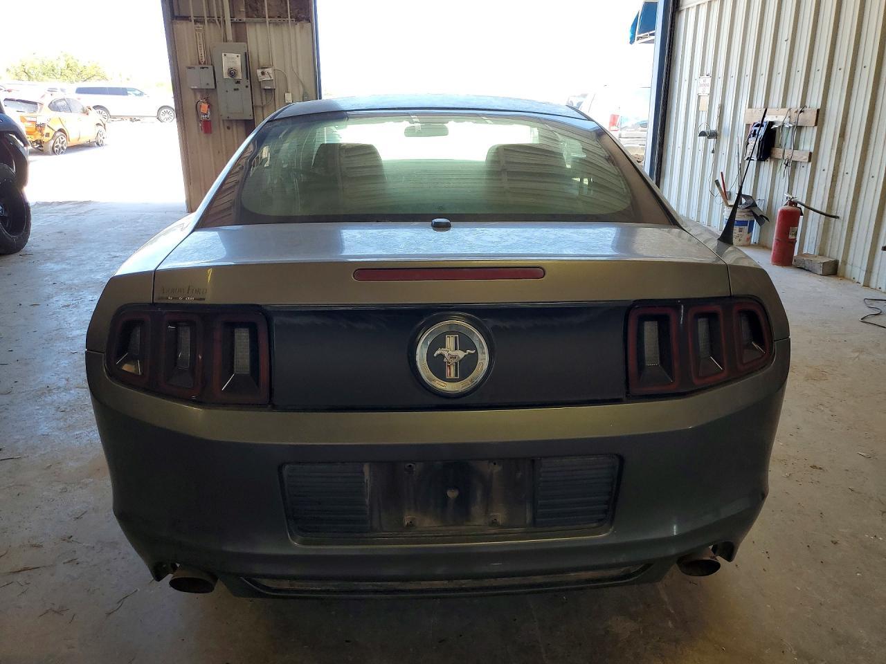 2014 Ford Mustang - zdjęcie 6