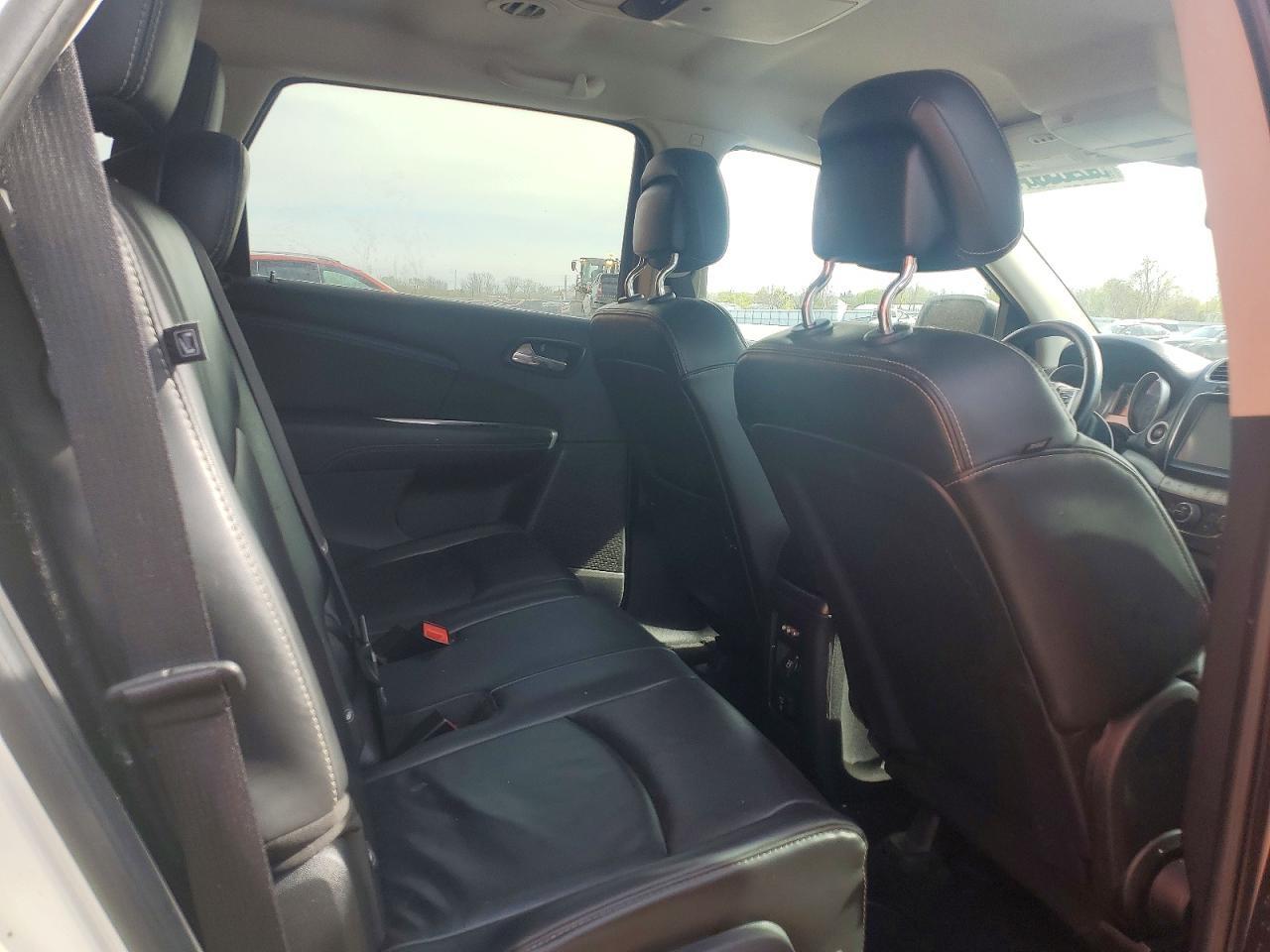 2016 Dodge Journey R - zdjęcie 11