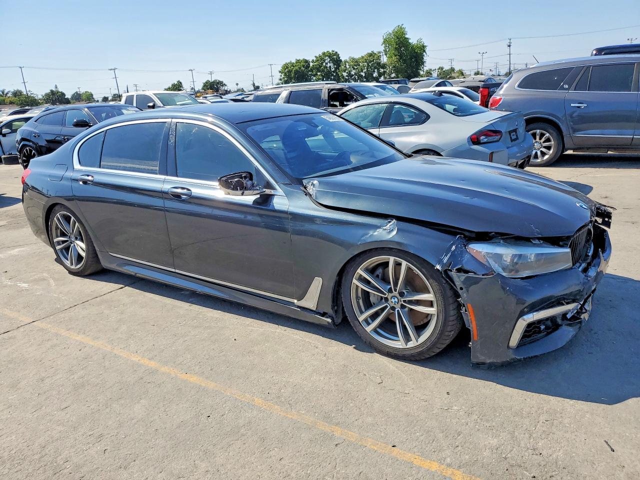 2019 BMW 740 Xi - zdjęcie 4