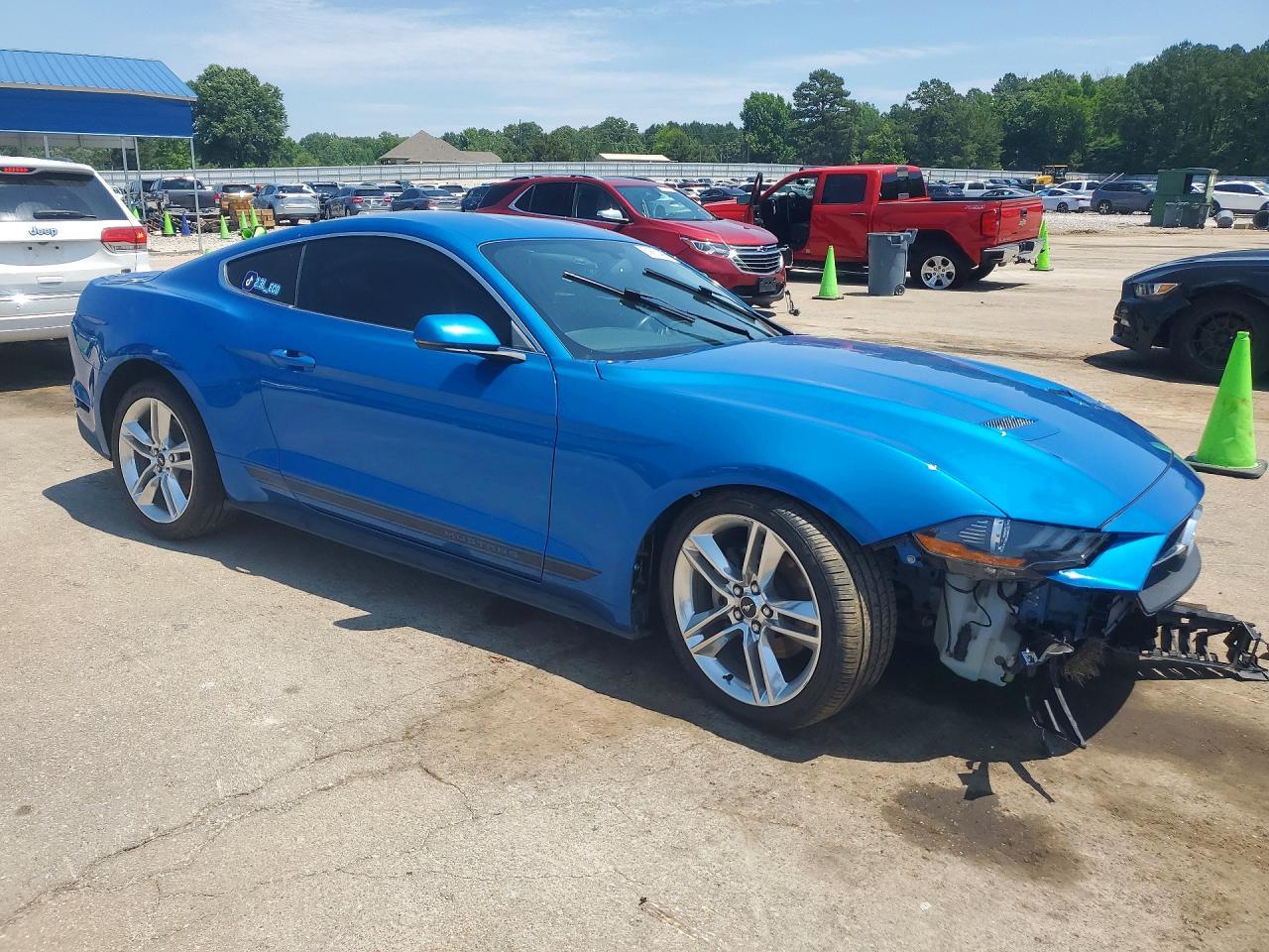 2019 Ford Mustang - zdjęcie 4