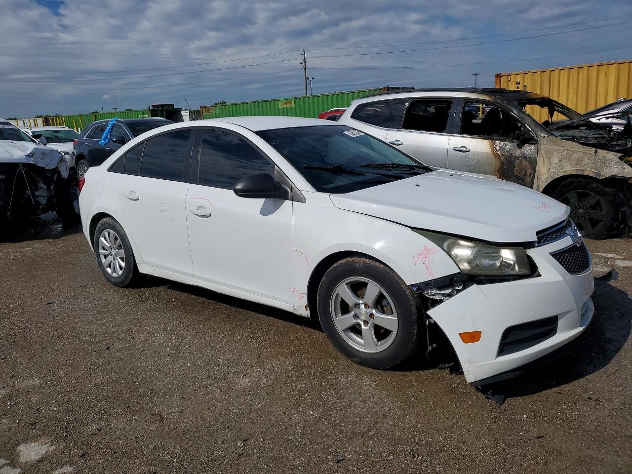2013 Chevrolet Cruze Ls - zdjęcie 4