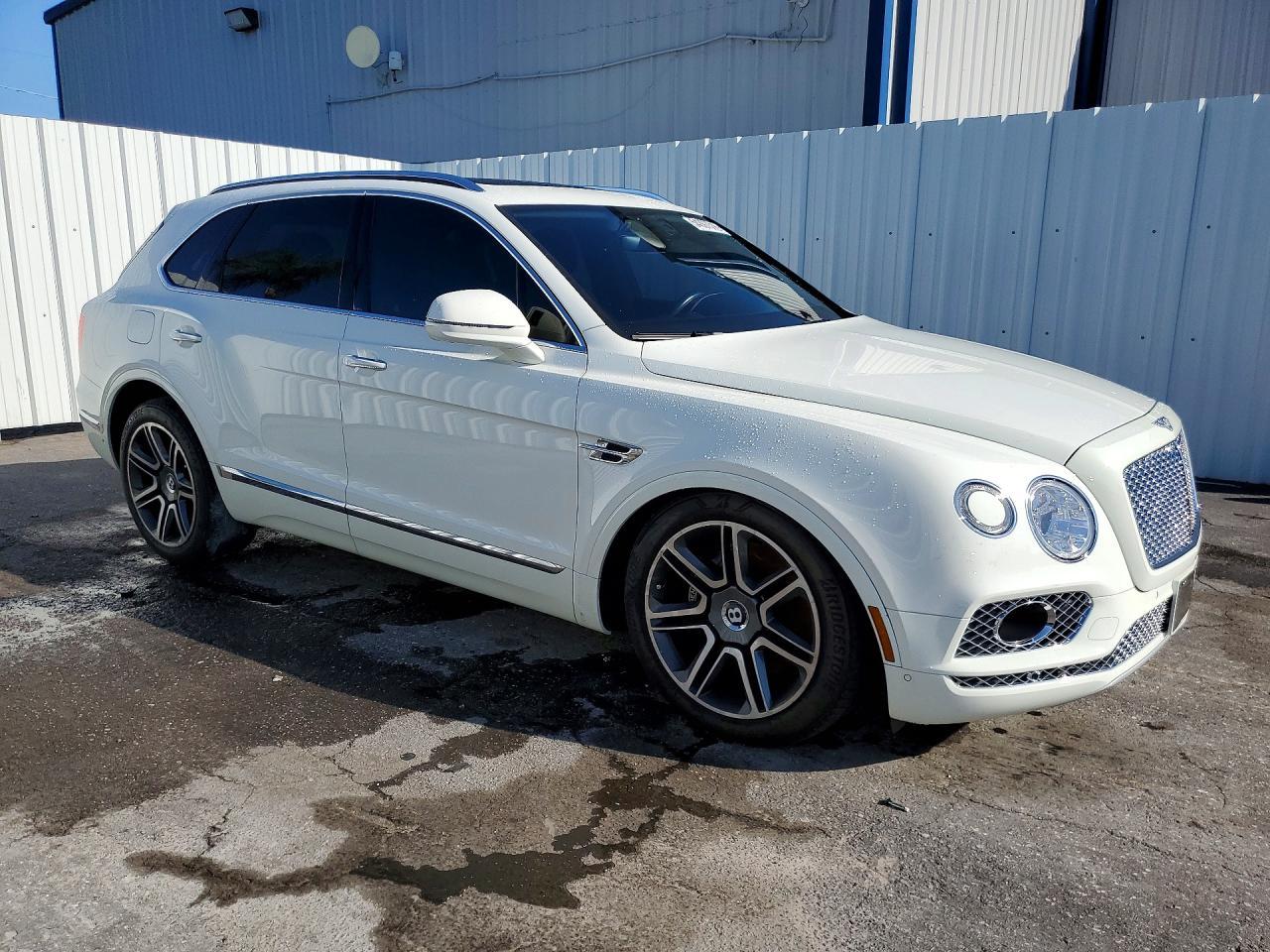 2018 Bentley Bentayga - zdjęcie 4
