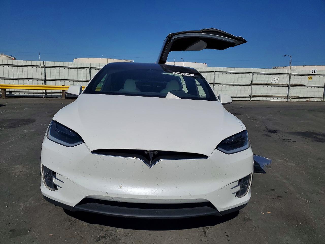 2018 Tesla Model X - zdjęcie 5