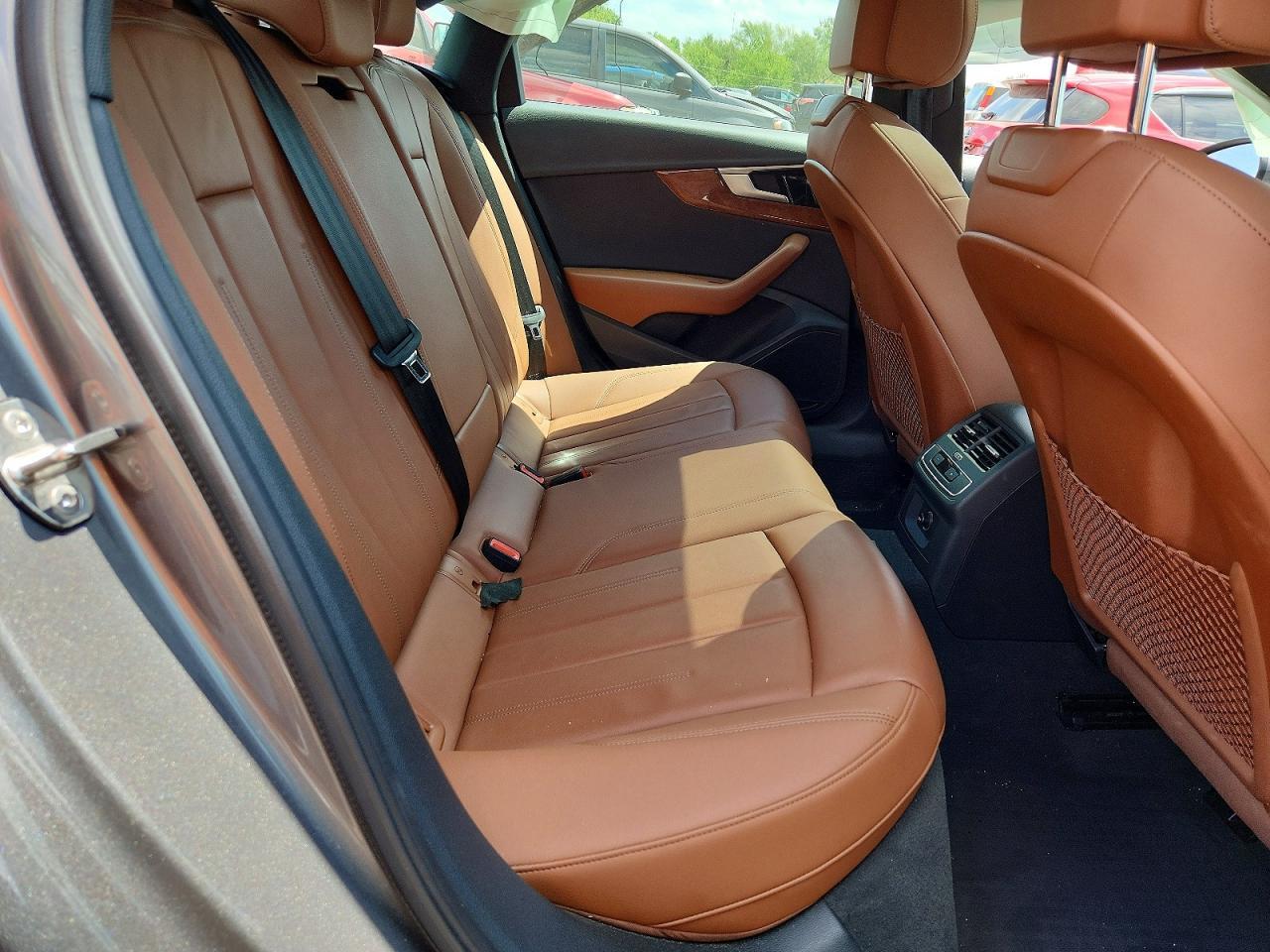 2022 Audi A4 Premium 40 - zdjęcie 10