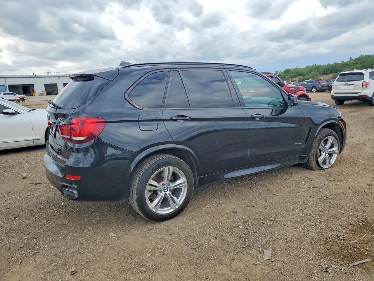 2014 BMW X5 xDrive50I - zdjęcie 3