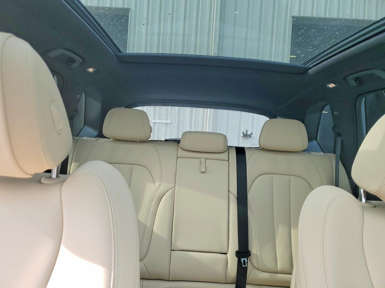 2022 BMW X5 xDrive45E - zdjęcie 10