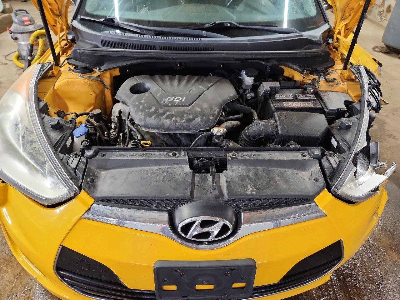2014 Hyundai Veloster Base - zdjęcie 11