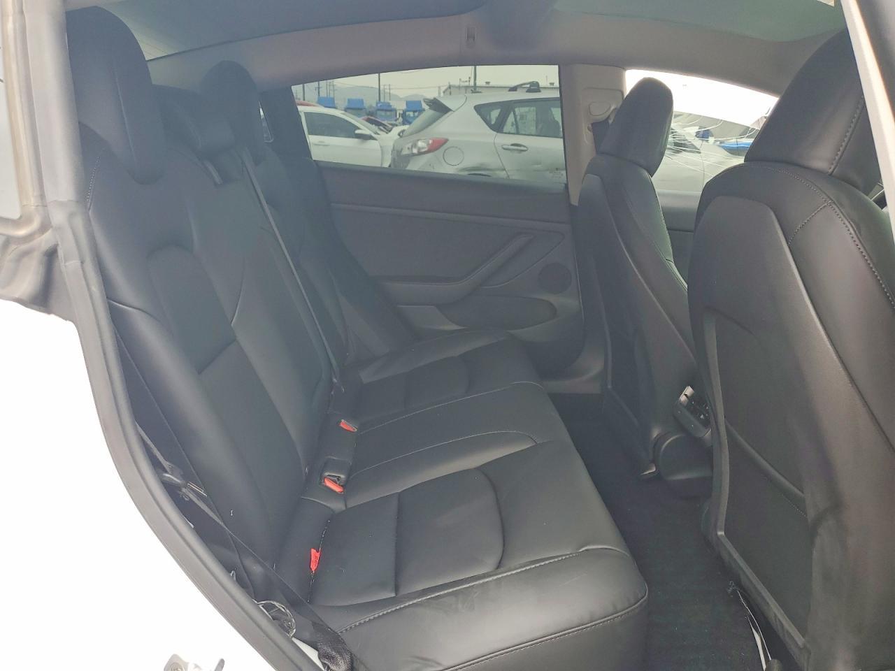 2023 Tesla Model 3 - zdjęcie 10