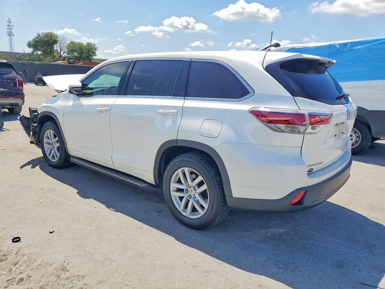2014 Toyota Highlander Le - zdjęcie 2