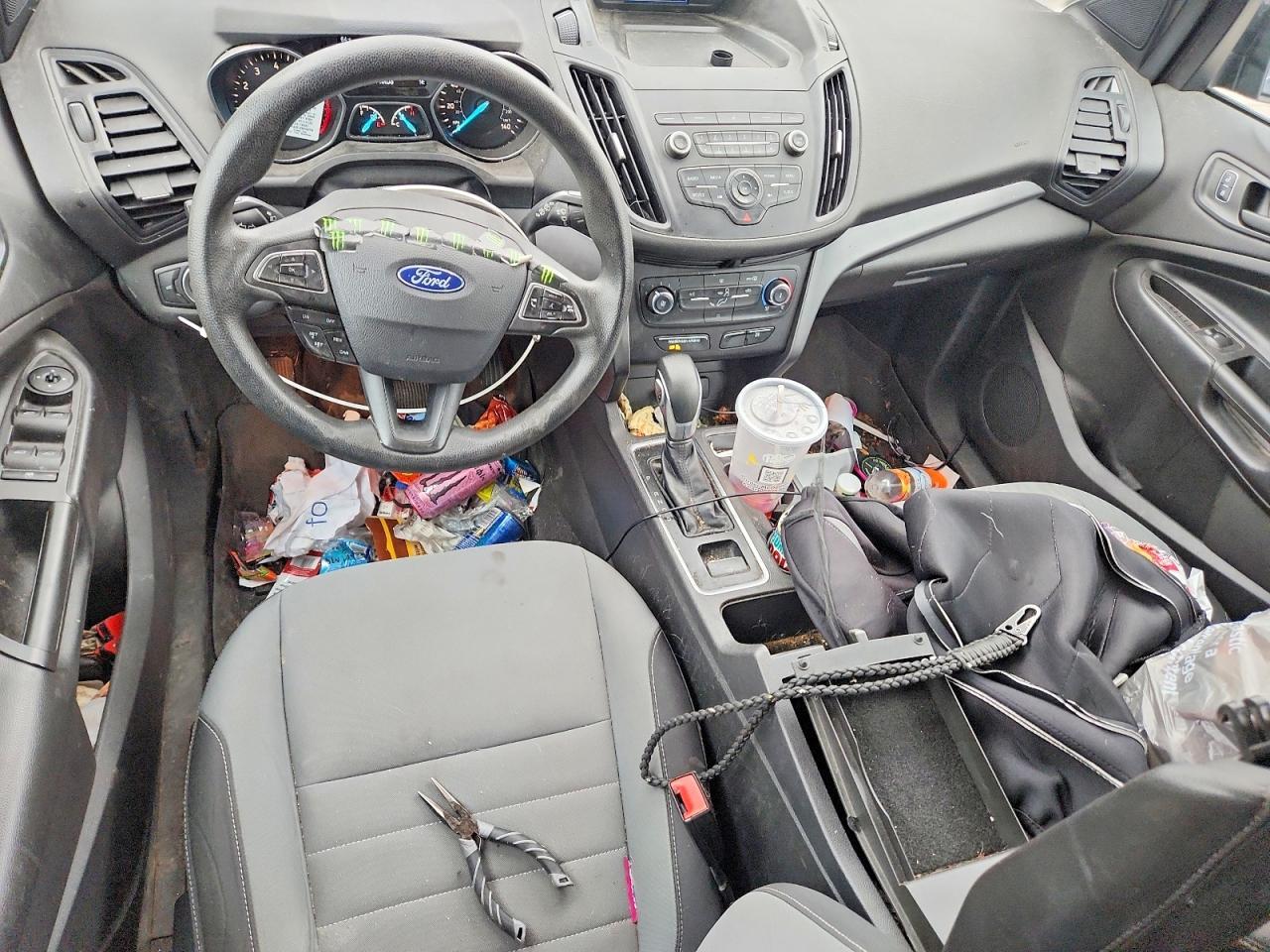2019 Ford Escape S - zdjęcie 8