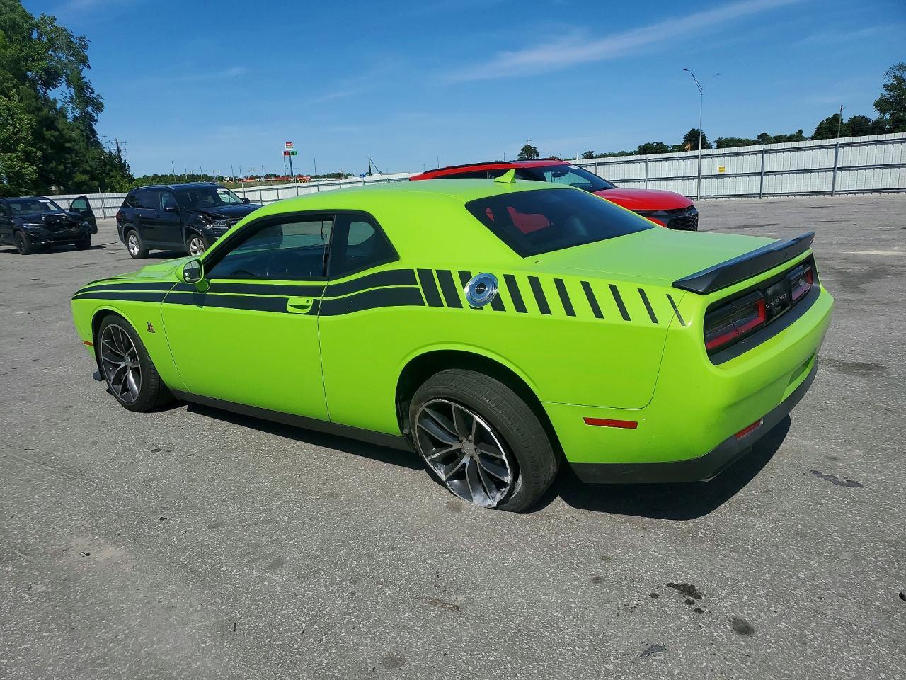 2015 Dodge Challenger R - zdjęcie 2