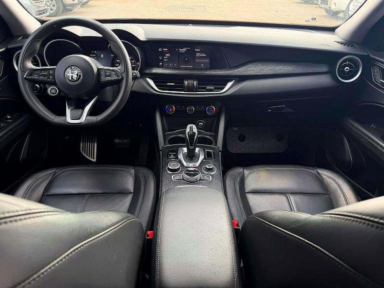 2021 Alfa Romeo Stelvio - zdjęcie 9