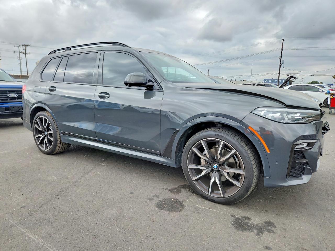 2021 BMW X7 xDrive40I - zdjęcie 4