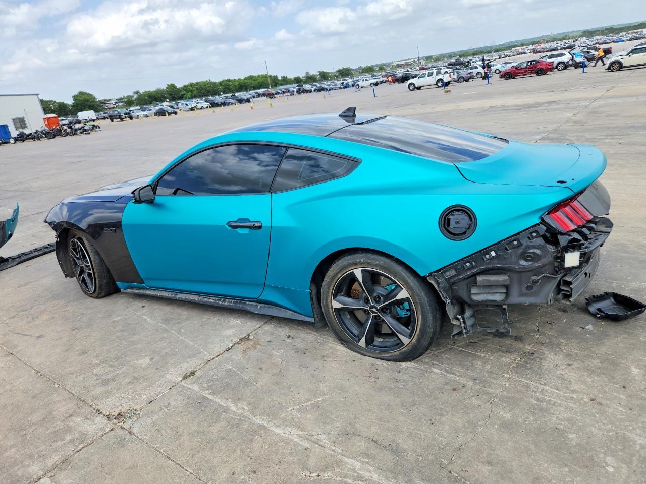 2024 Ford Mustang Gt - zdjęcie 2