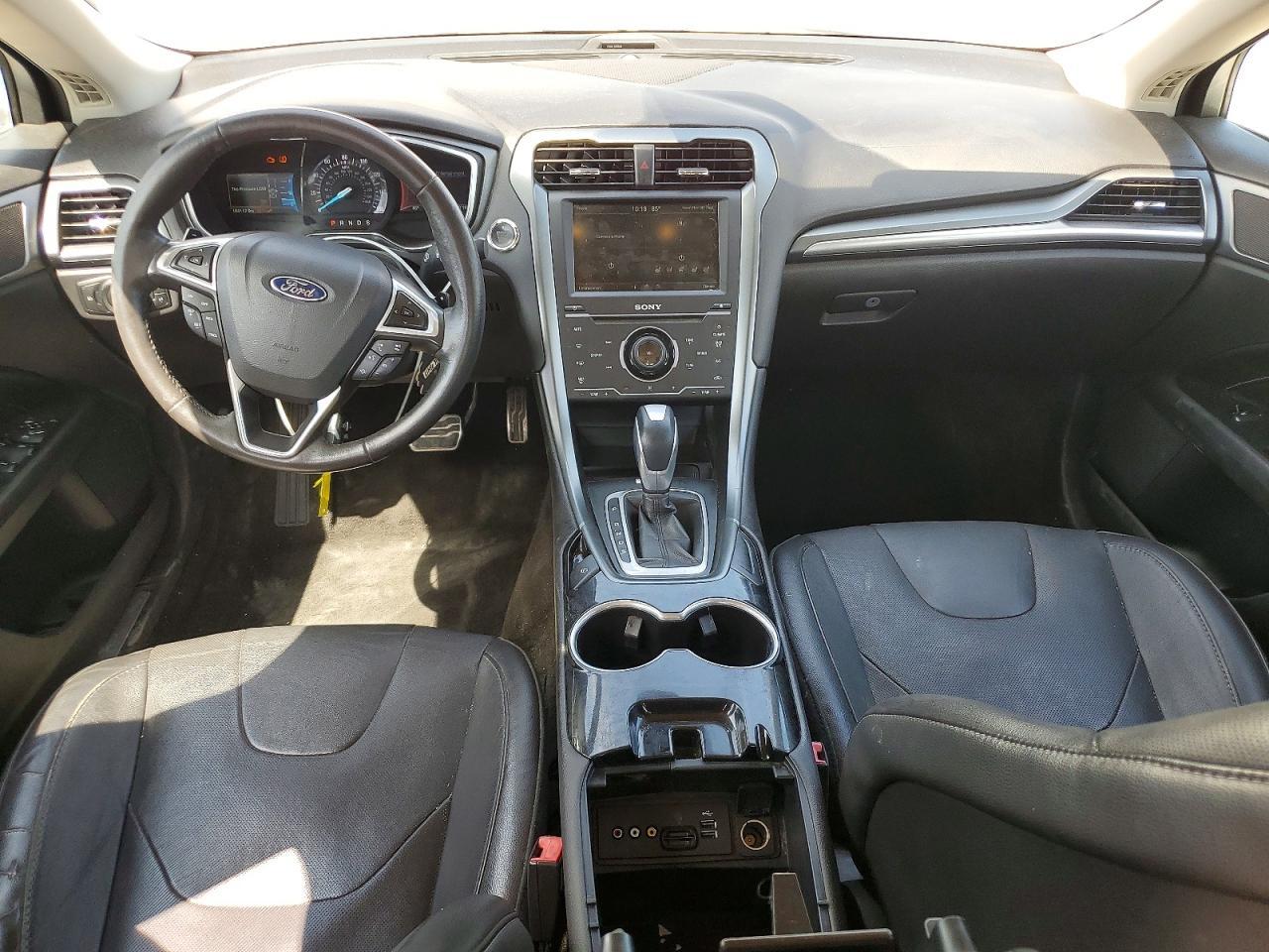 2015 Ford Fusion Titanium - zdjęcie 8