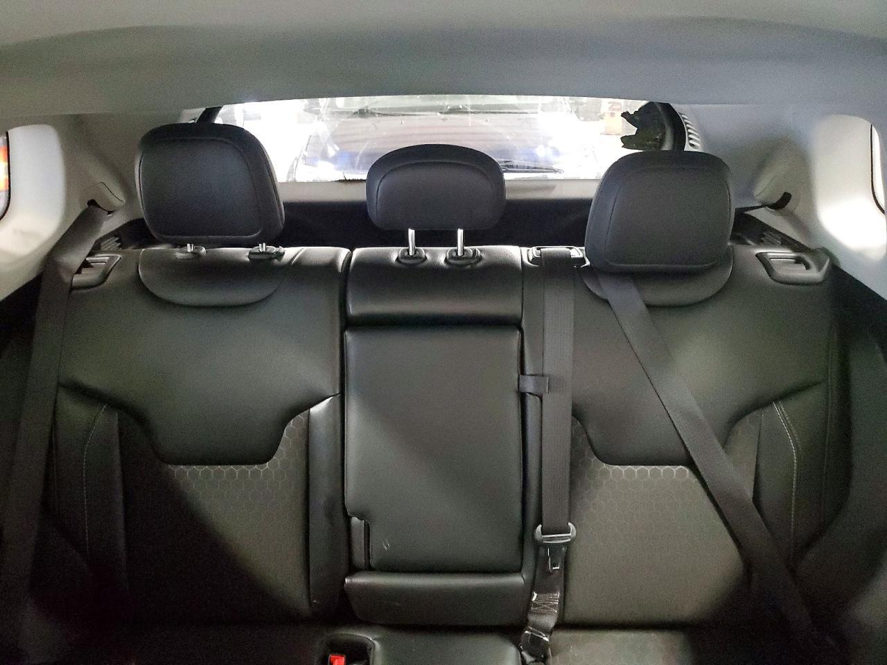 2020 Jeep Compass Latitude - zdjęcie 10