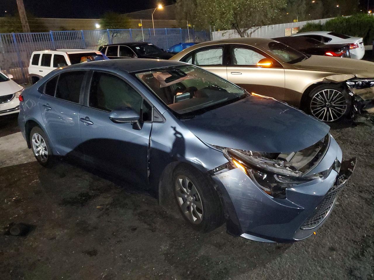 2021 Toyota Corolla Le - zdjęcie 4
