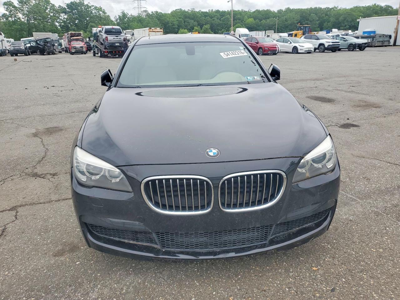 2014 BMW 750 Xi - zdjęcie 5