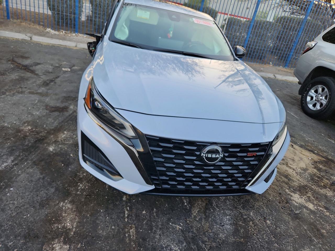 2024 Nissan Altima Sr - zdjęcie 5