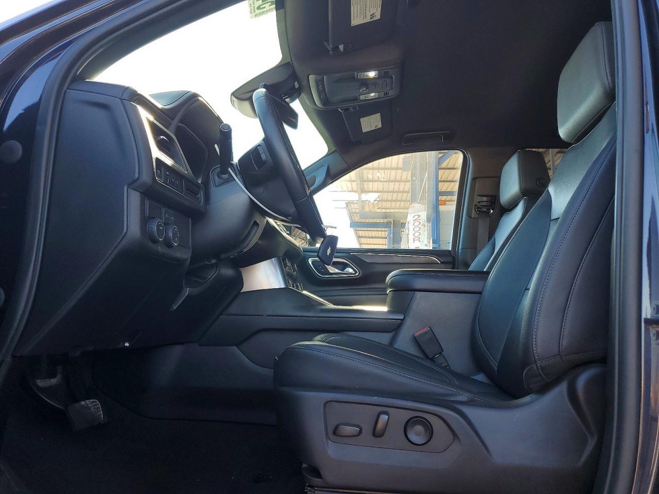 2023 Chevrolet Suburban C1500 Lt - zdjęcie 7