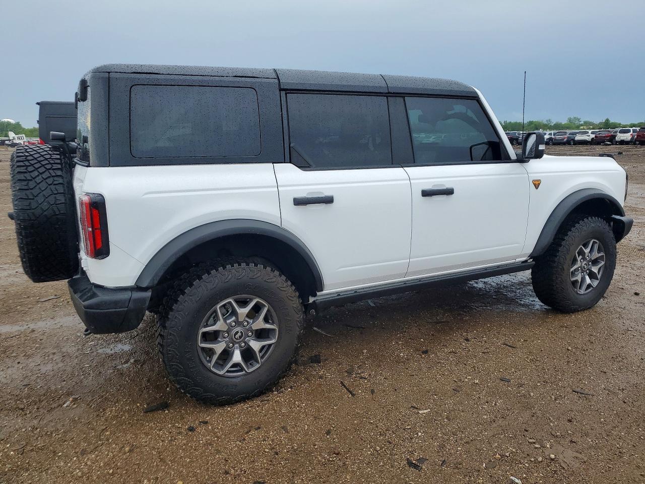 2025 Ford Bronco Badlands - zdjęcie 3
