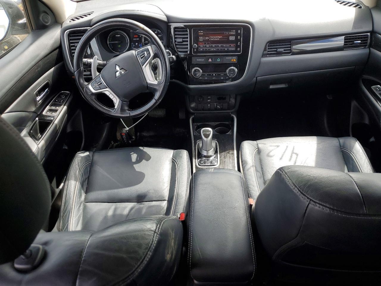2018 Mitsubishi Outlander Se - zdjęcie 8